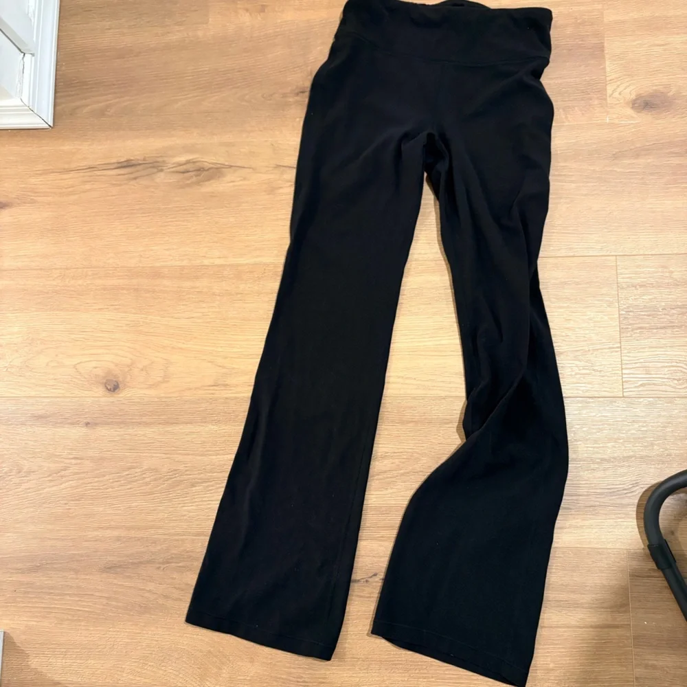 Athleta Girl Black flare Leggings - high rise chit chat flare - Picture 7 of 7